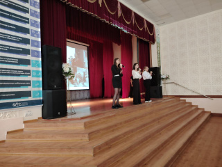 photo_5307580225321827963_y