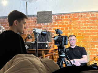 photo_5469720789843569777_y